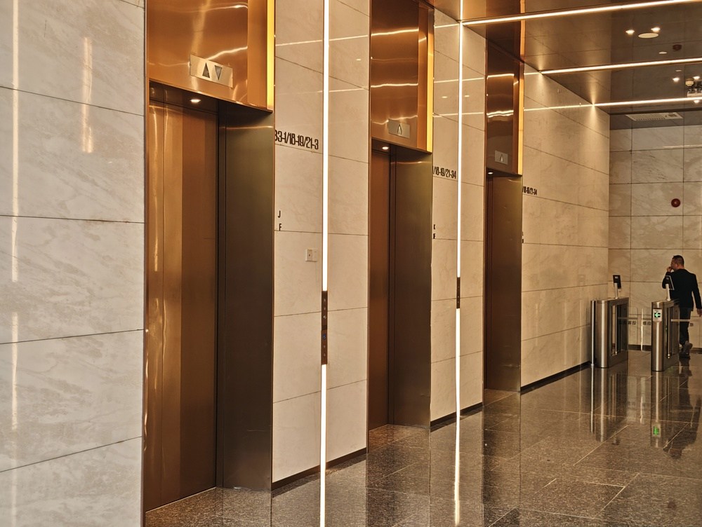 电梯厅1
